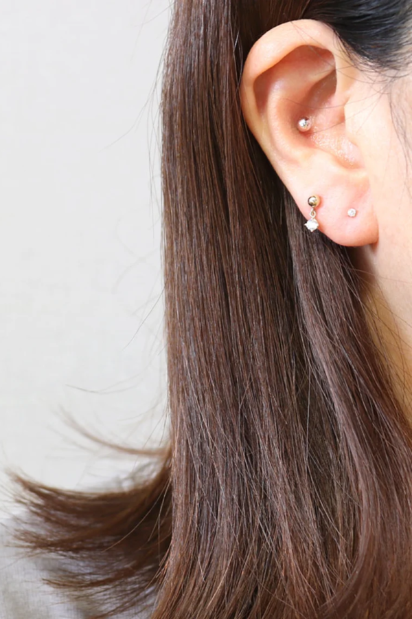 Piercing din Aur 14K, model Bila Semisfera 3mm cu Charm Mobil CZ, Filet Intern, Spate Plat